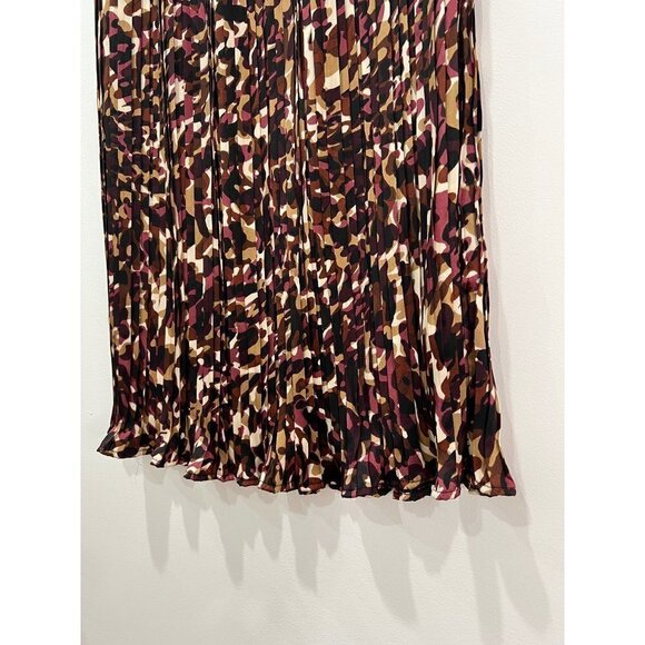 NWD Status by Chenault Size S Pleated Skirt in Wine Camo MSRP $78 - Picture 6 of 11